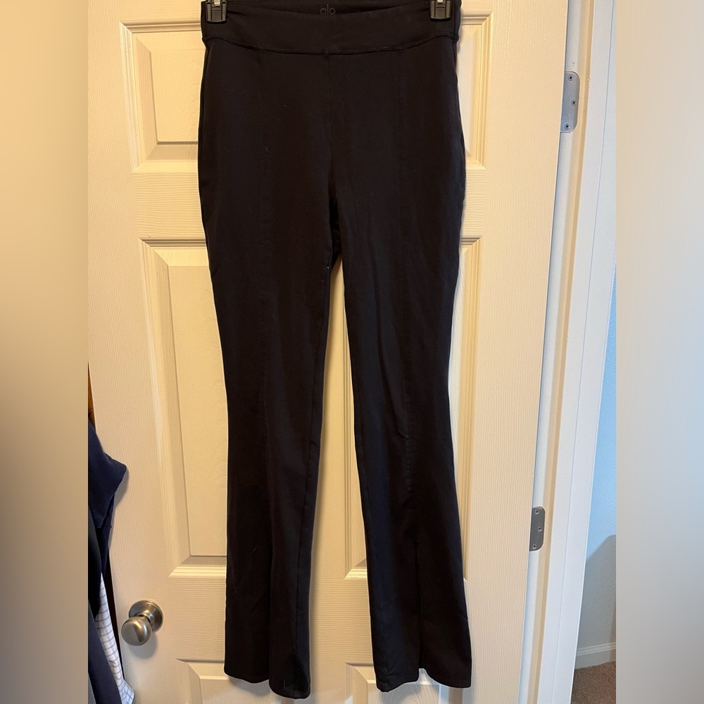 Alo Yoga Airbrush High-Waist Flutter Legging